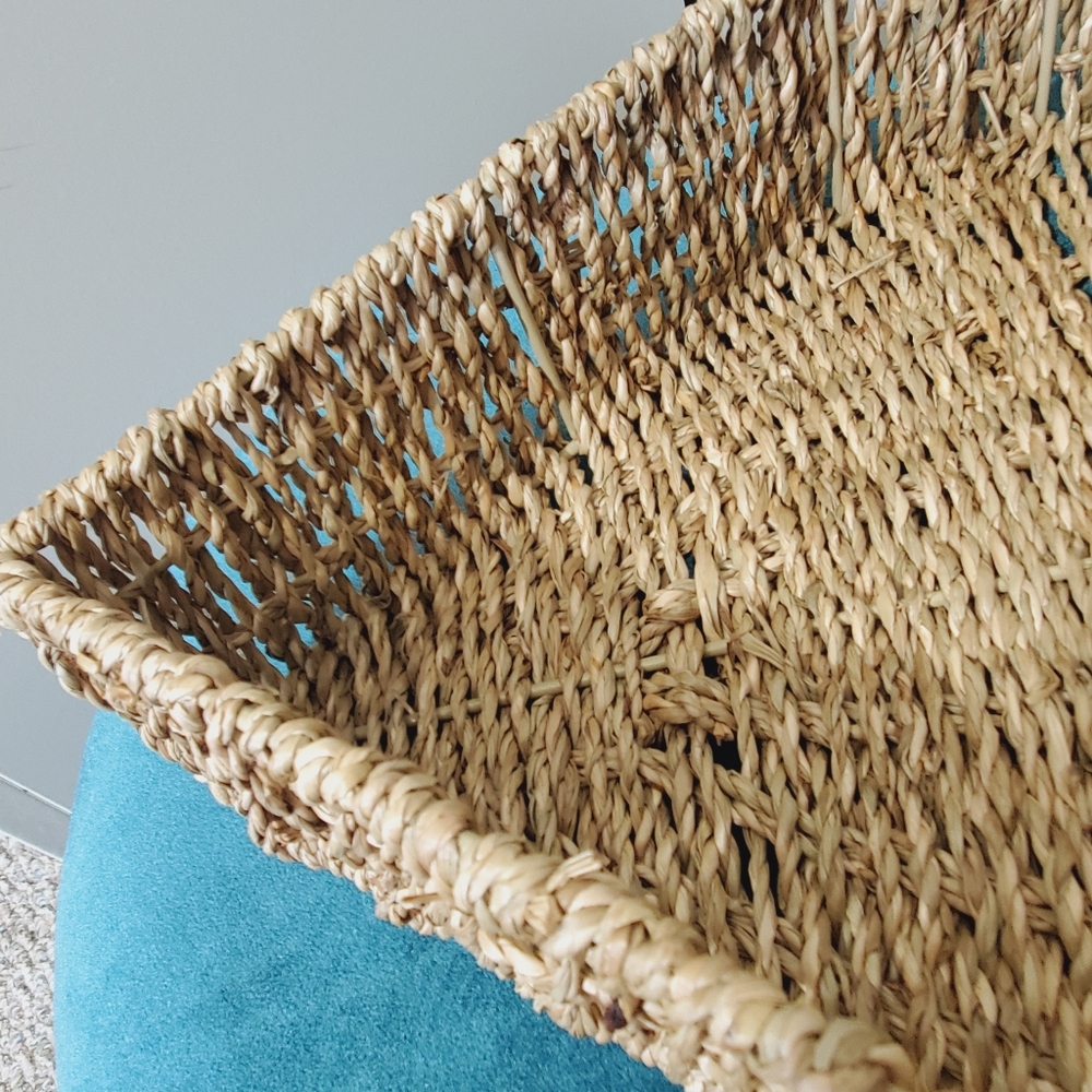 Heart Shaped Basket Hand Woven Seagrass Metal Decorative 11" X 11" X 3" - Picture 5 of 7